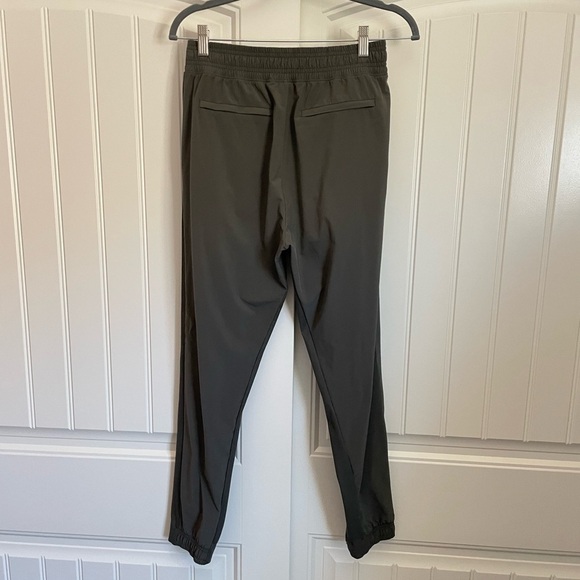 Athleta Brooklyn Jogger sage green high rise pant size small / 6 - Picture 6 of 6